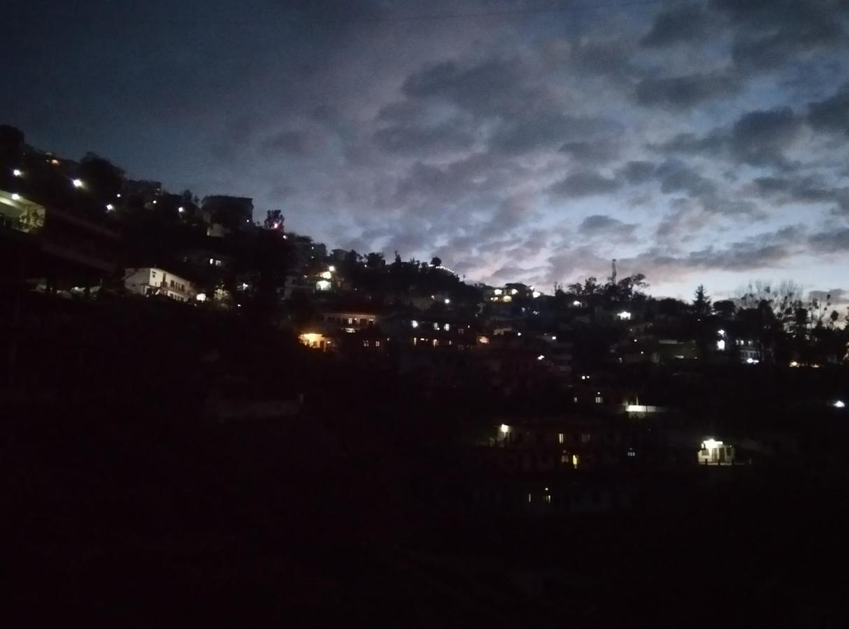 Goodwill Home Stay Almora Bagian luar foto